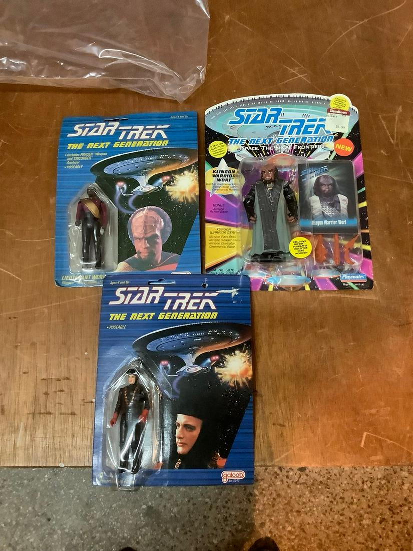 lot of 3 star trek next generation figures (1 of 1)
