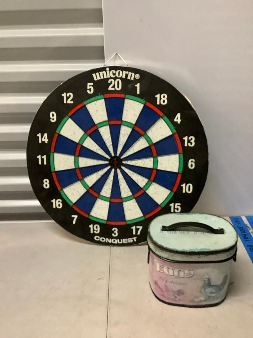 Dartboard and egg container (1 of 1)