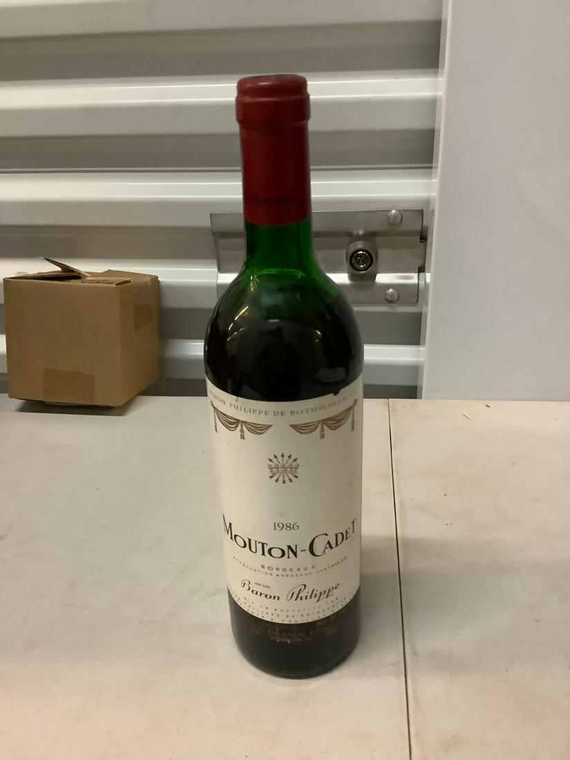 1986 Mouton Cadet 750mL bottle: 1986 Mouton Cadet 750mL bottle
