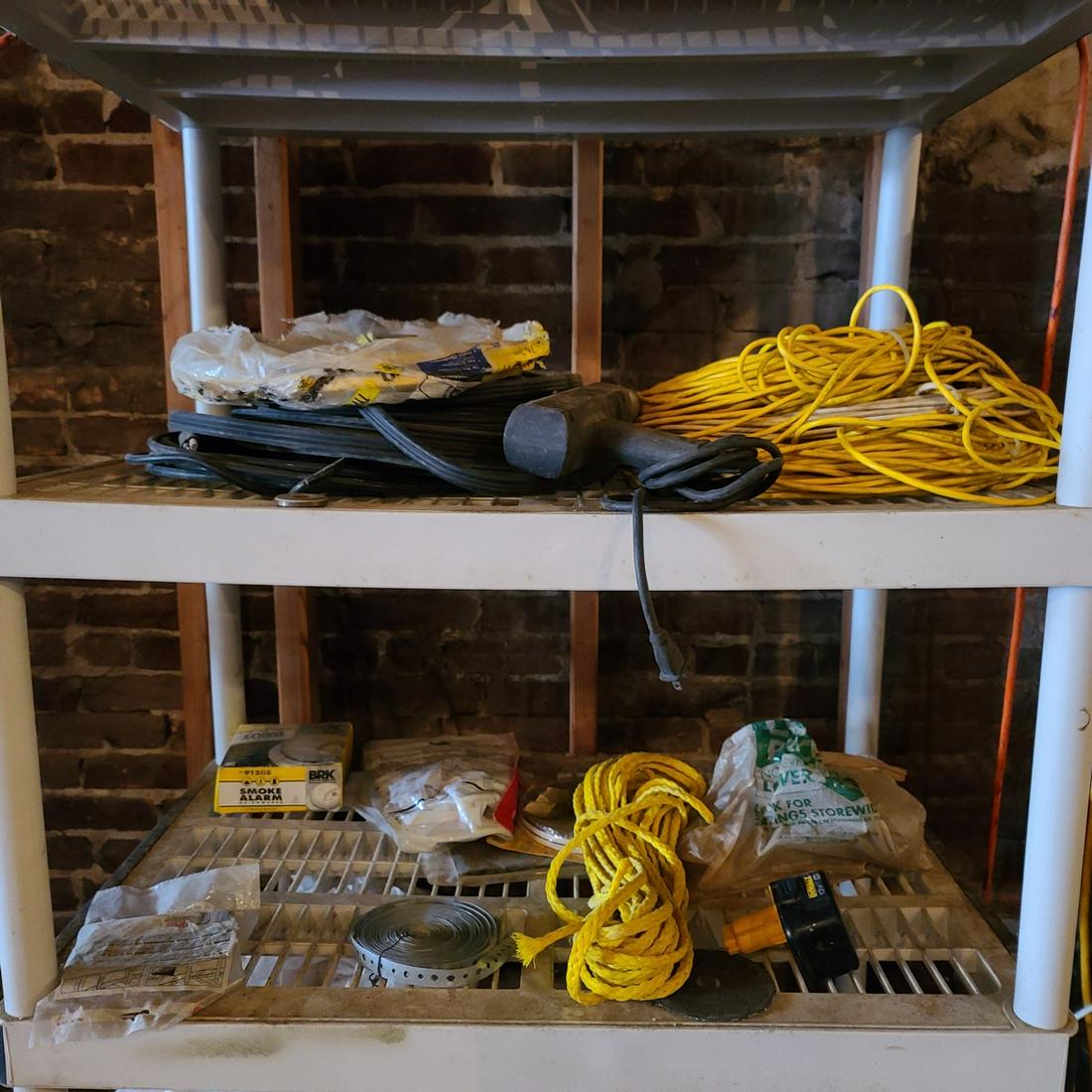 contents of shelves: contents of shelves