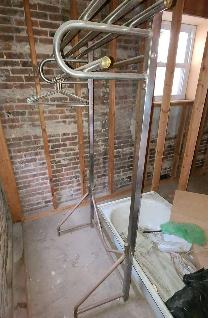 Vintage Metal Garment Rack: Vintage Metal Garment Rack