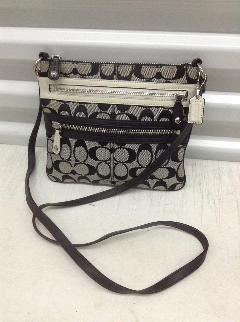 Coach Bag not authenticated: Coach Bag not authenticated