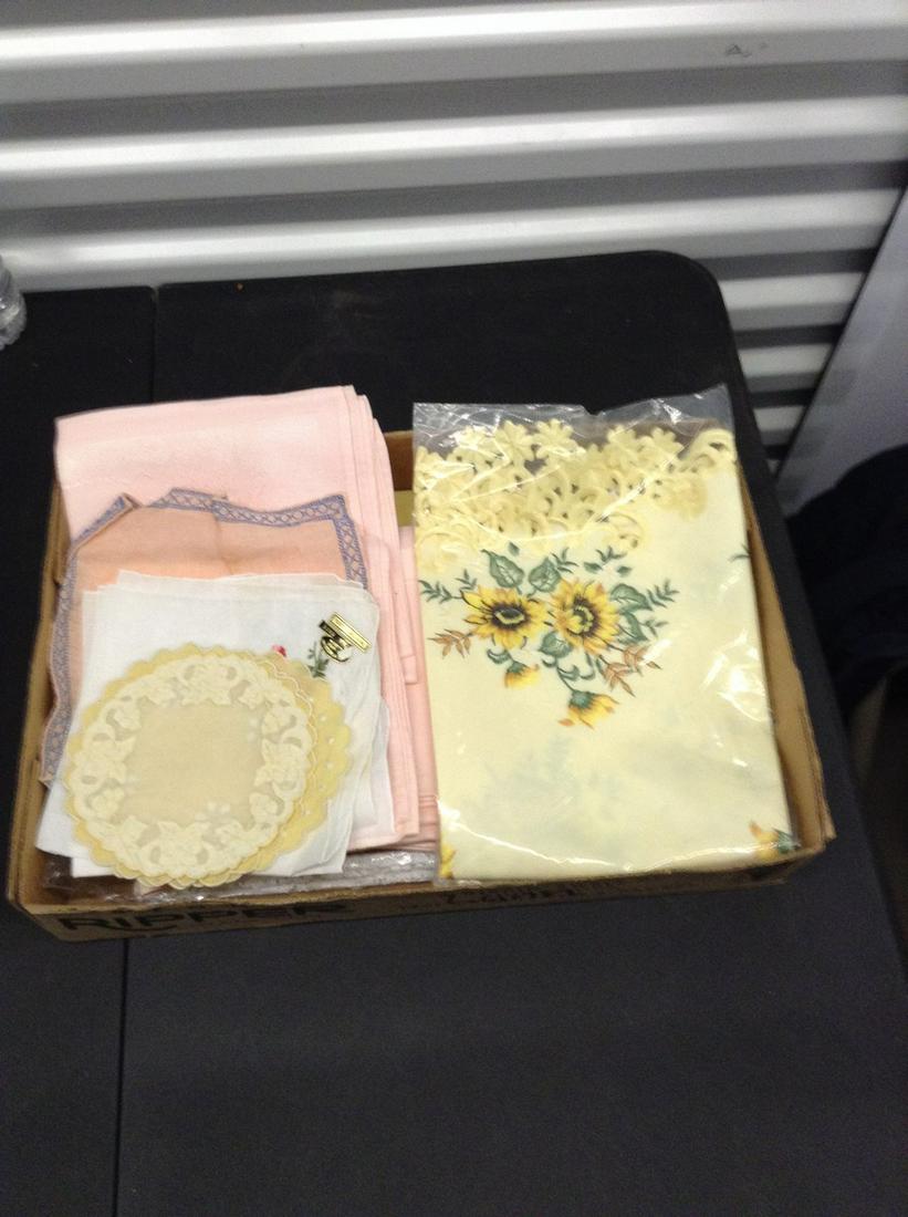 box of assorted doilies: box of assorted doilies