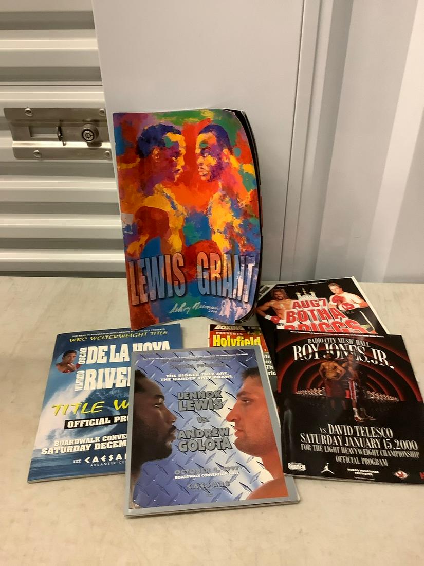 Lot of Boxing Magazines: Lot of Boxing Magazines