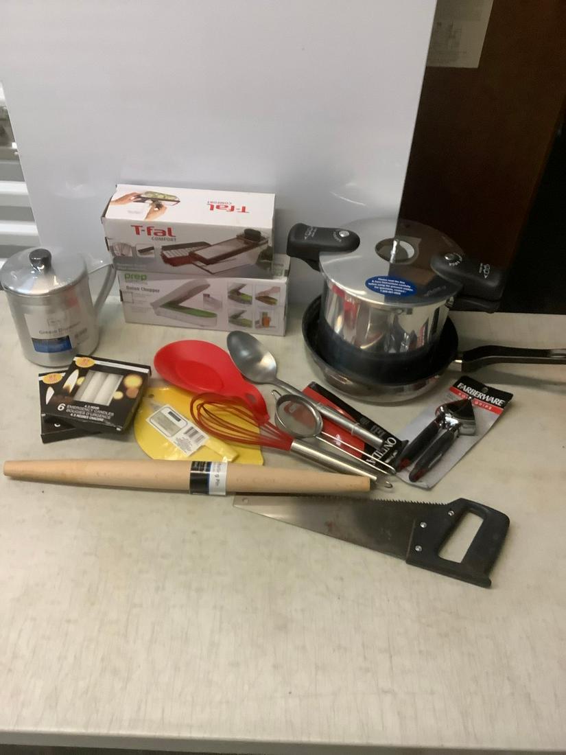 Lot of various cooking supplies (1 of 1)