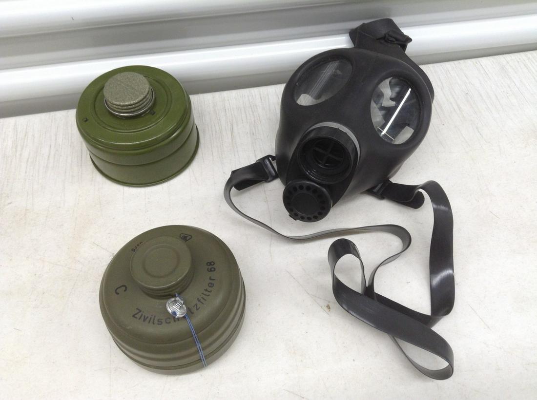 Unopened German Gas Mask Cartridge,  Gas Mask with Cartridge (1 of 1)