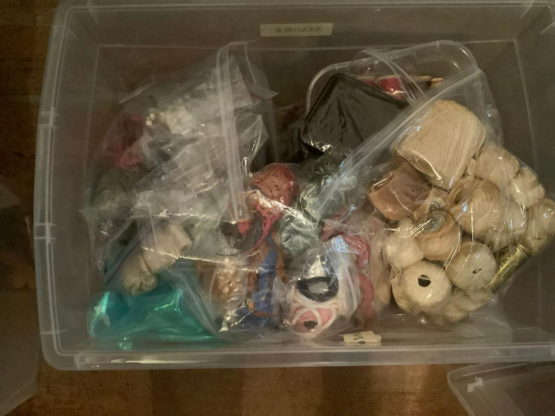 Lot of Sewing Supplies: Lot of Sewing Supplies