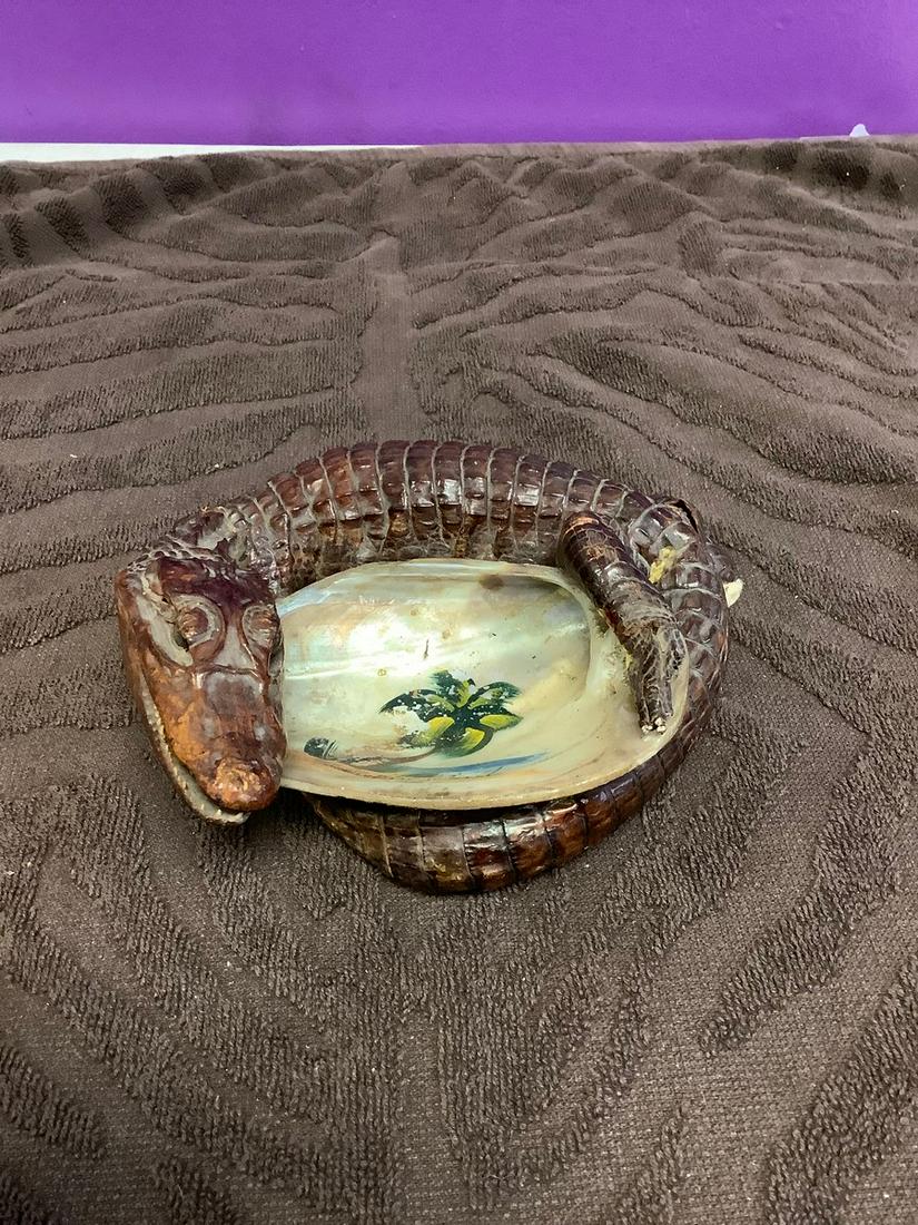Rare Genuine Baby Alligator FLA Ashtray: Rare Genuine Baby Alligator FLA Ashtray
