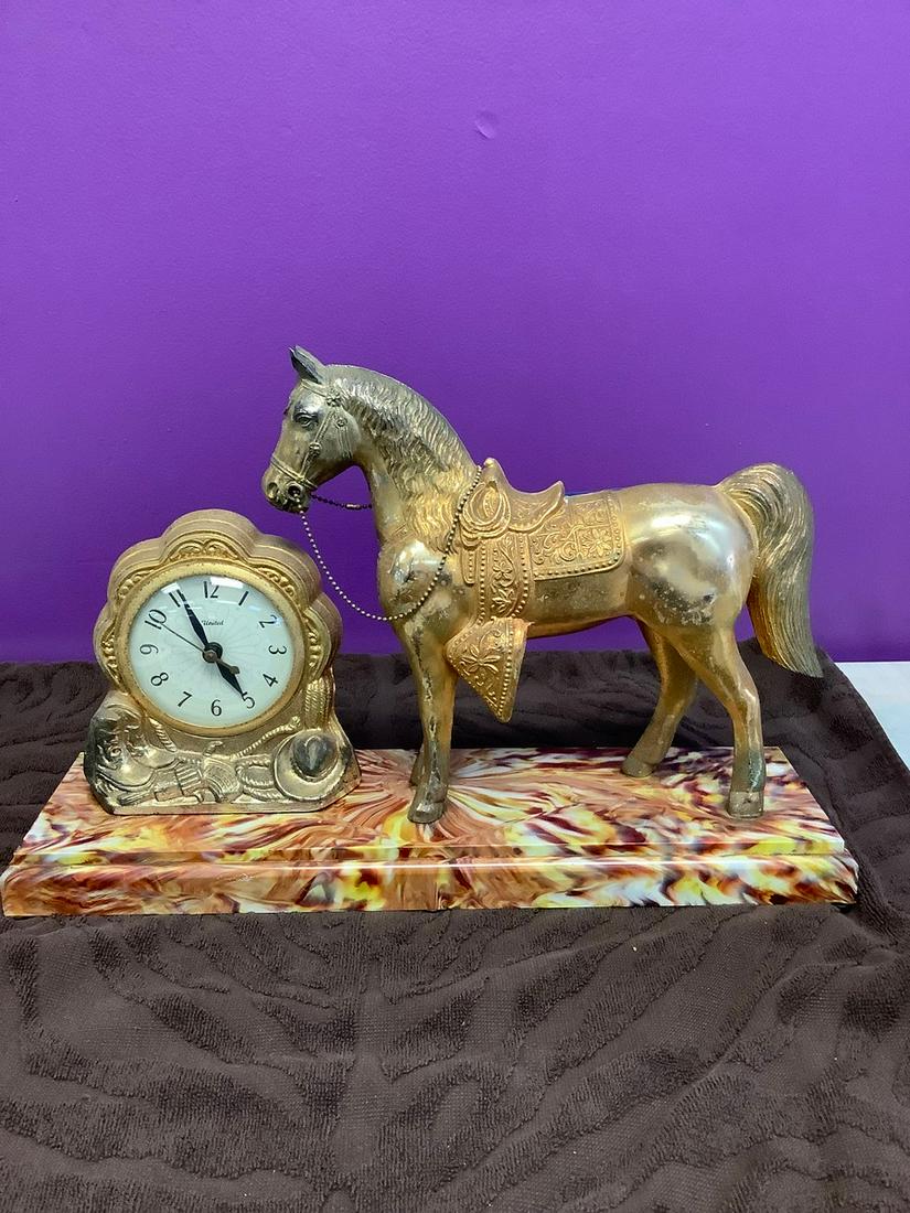 United Clock Corp Horse Clock 17" (1 of 1)