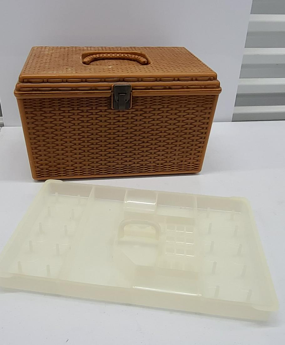 Vintage Wicker Look Plastic Sewing Box with Insert (1 of 1)