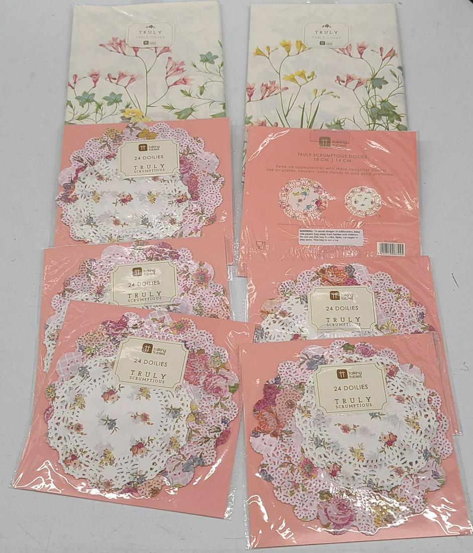 NWT Truly Tablecloths and Doilies: NWT Truly Tablecloths and Doilies