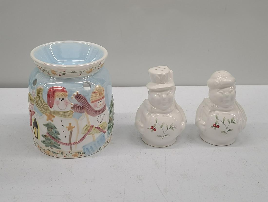 Yankee Candle Wax Warmer and Pfaltzgraff Snowman S&P: Yankee Candle Wax Warmer and Pfaltzgraff Snowman S&P