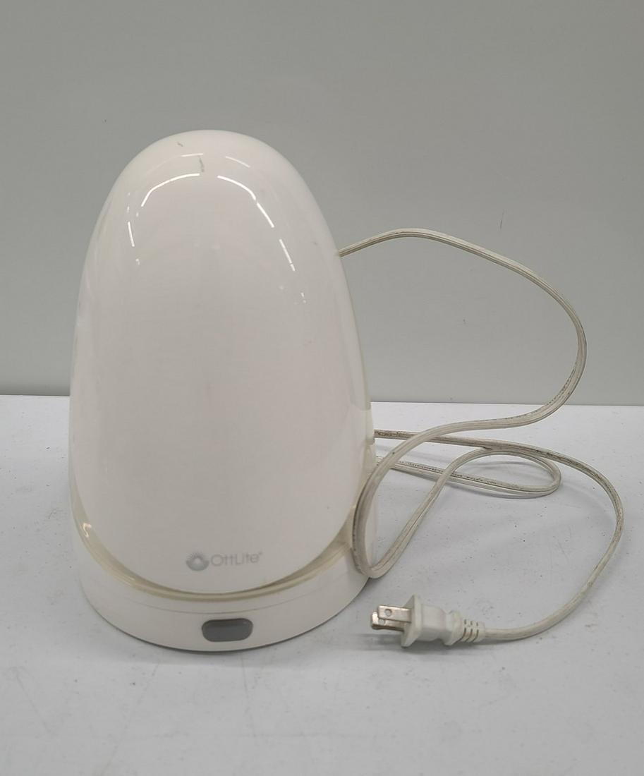 Ott Lite Daylight Lamp Works (1 of 1)