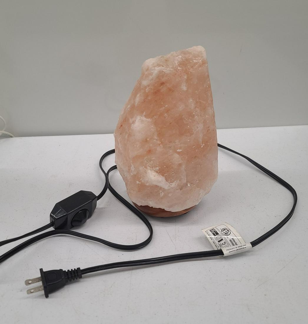 Himalayan Salt Lamp Works 9x5" (1 of 1)
