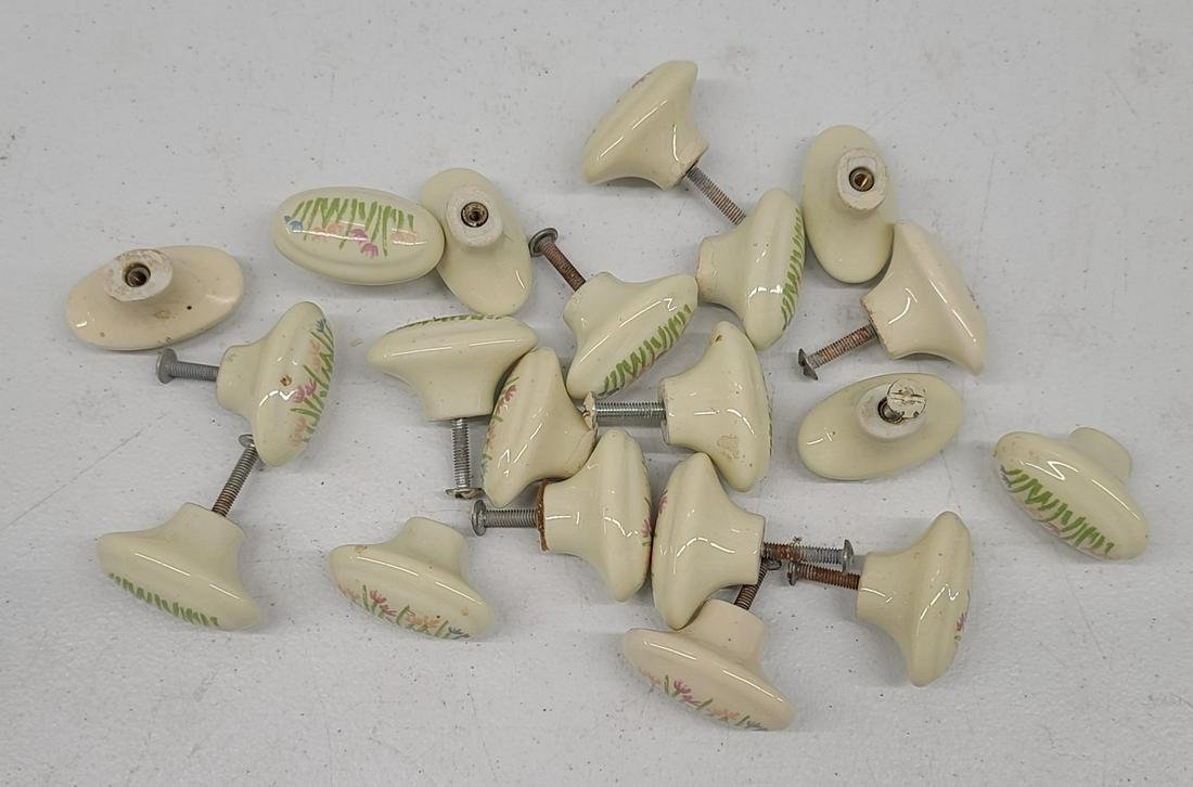 Vintage Drawer Knobs: Vintage Drawer Knobs