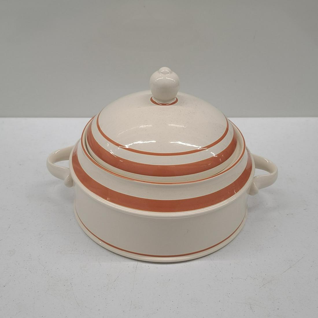 The Museum Collection Stoneware Covered Casserole dish 8x11" (1 of 2)