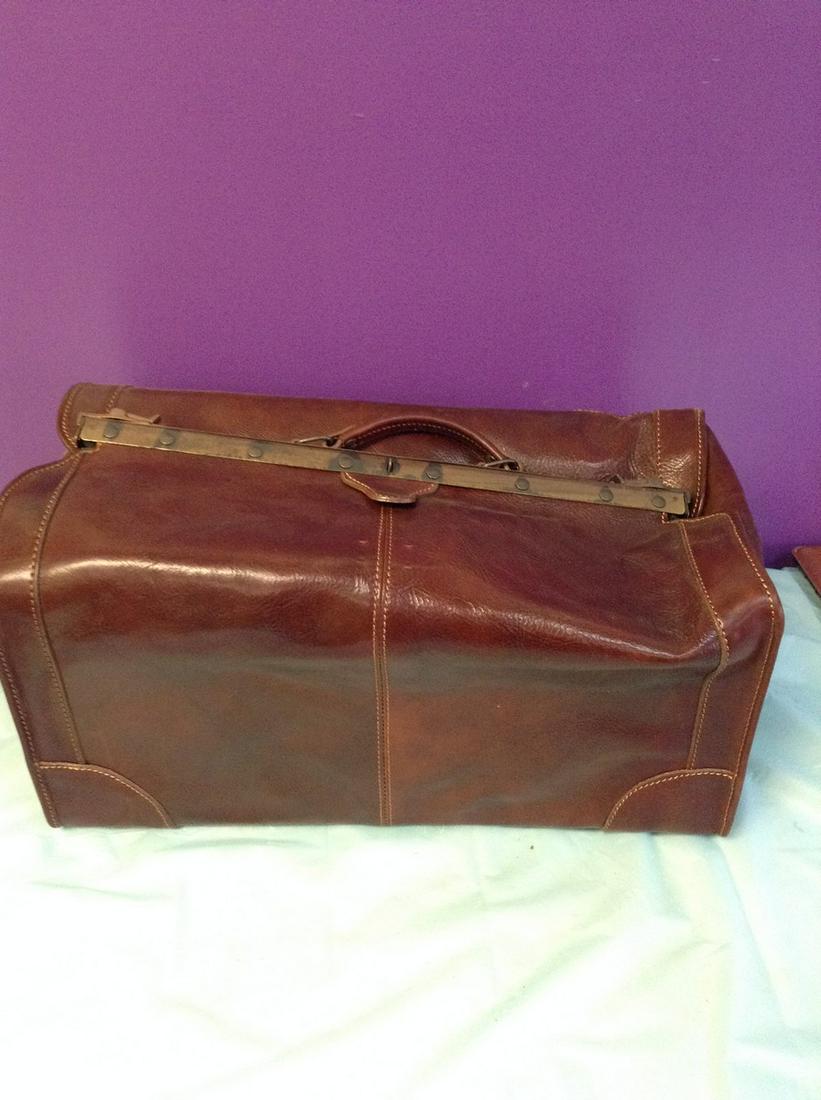 Tuscany Leather Vintage Duffel 20x10x10: Tuscany Leather Vintage Duffel 20x10x10