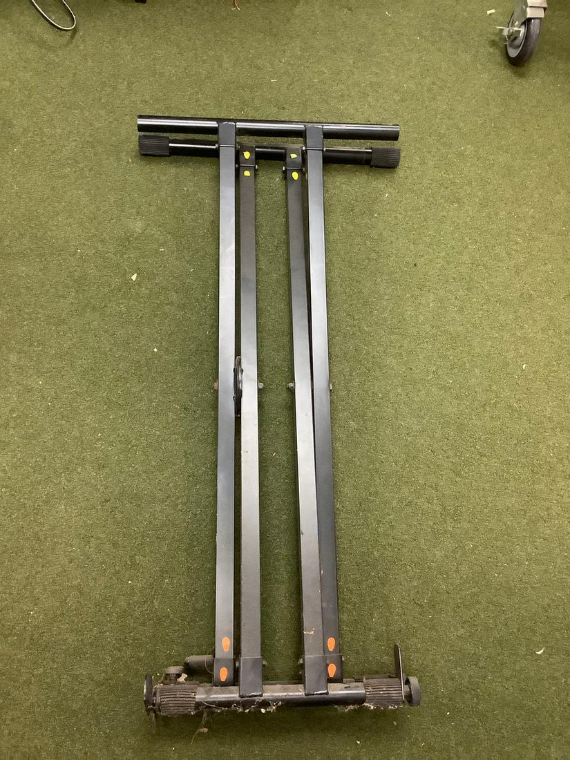 Keyboard Stand 40" (1 of 1)