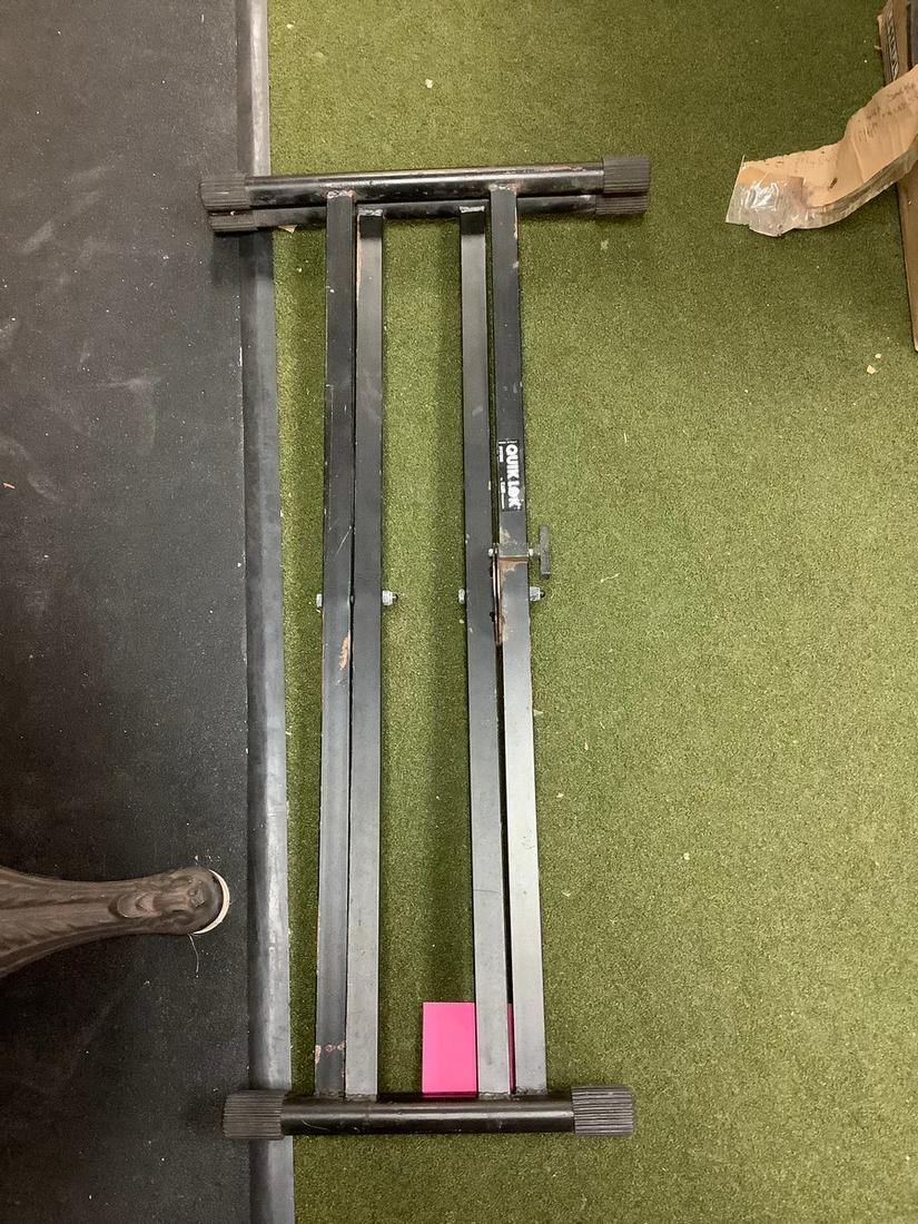 Quik Lok Systems Keyboard Stand 38" (1 of 1)