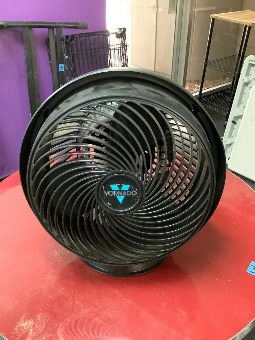 Vornado Fan 16" Tall (1 of 1)