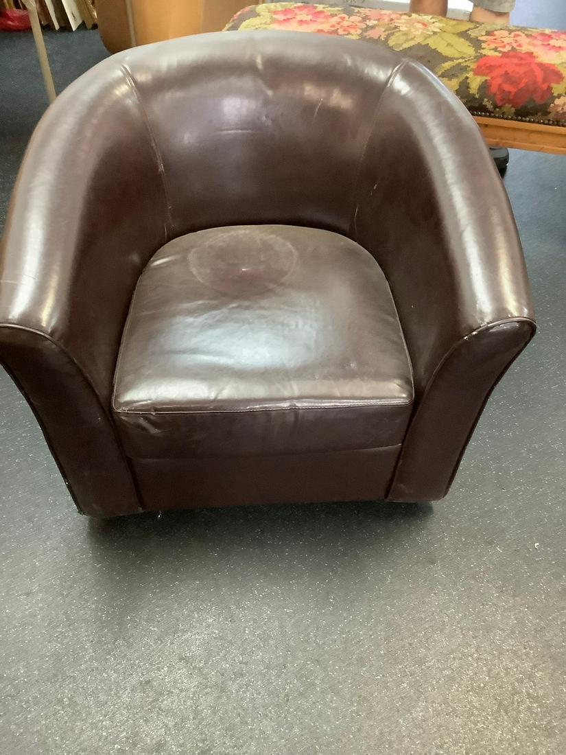Mid Century Model Club Swivel Chair (1 of 1)