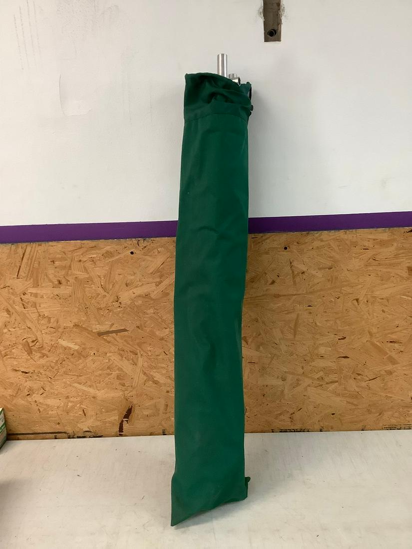 Unbranded camp cot: Unbranded camp cot