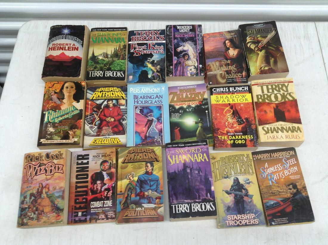 Large lot of Vintage Sci-Fi/Fantasy Books (1 of 1)
