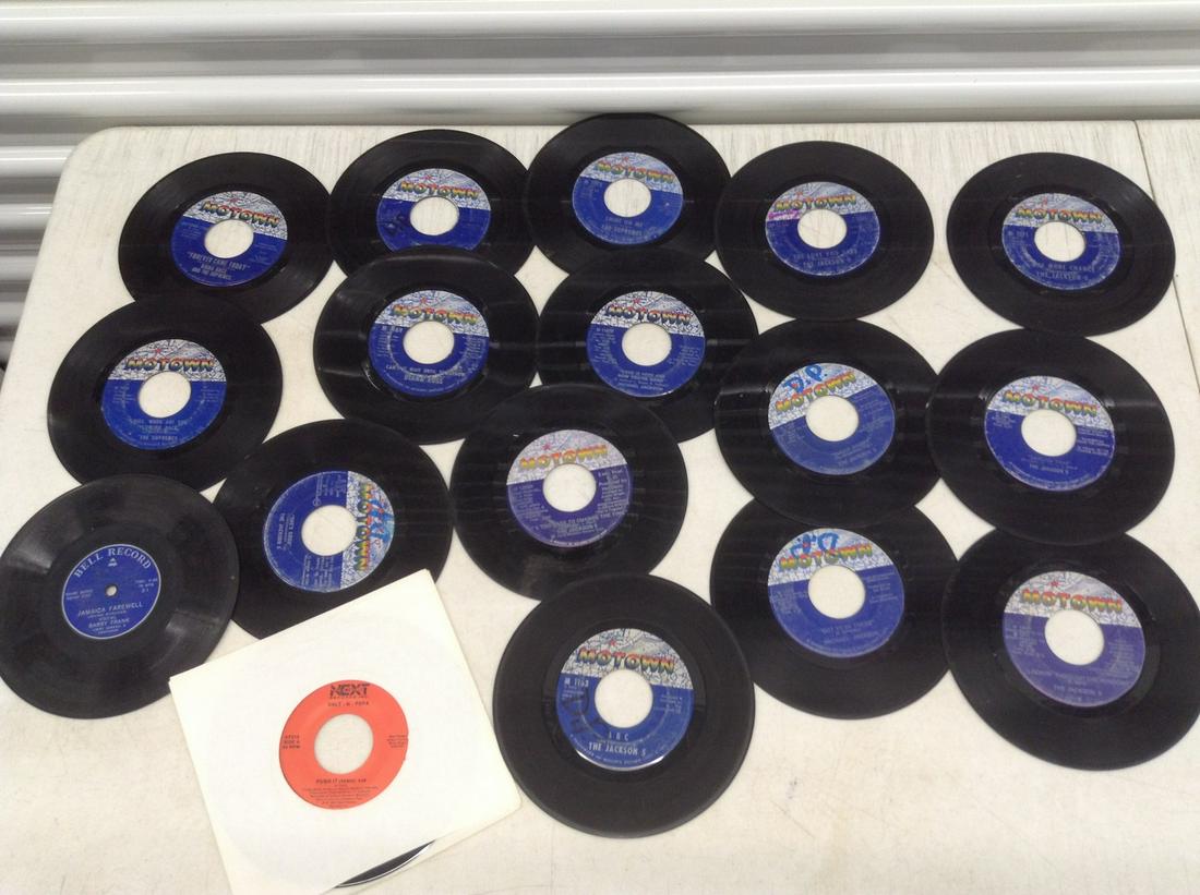Large lot of 45s - Jackson 5, Michael Jackson, Diana Ross, The Supremes and more: Large lot of 45s - Jackson 5, Michael Jackson, Diana Ross, The Supremes and more