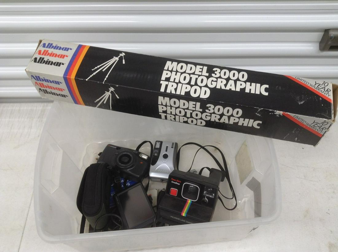 Sony Walkman, Digital Photo Printer, Portable DVD Player and other electronics (1 of 1)