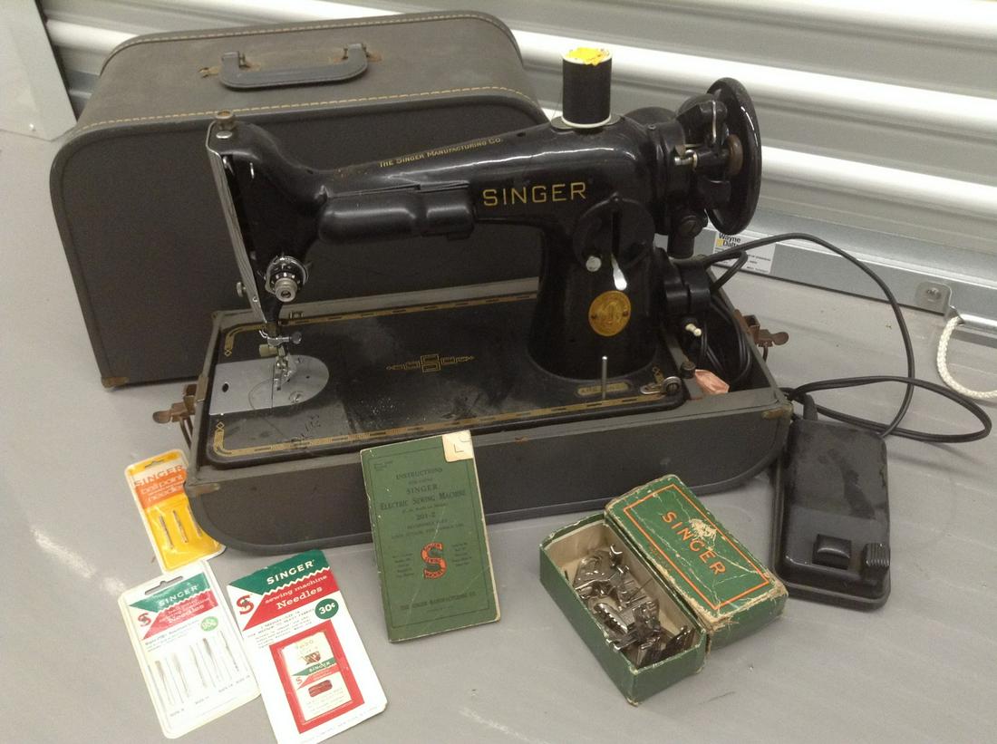 Seth Thoms Lion Head Mantle Clock No 102 16.5"x11" (1 of 1)