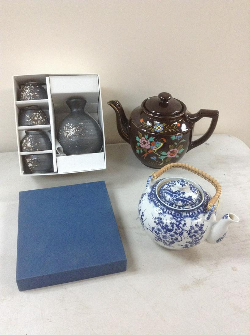 Joyce Chen Japanese Sake Set in the box and Teapots (1 of 1)