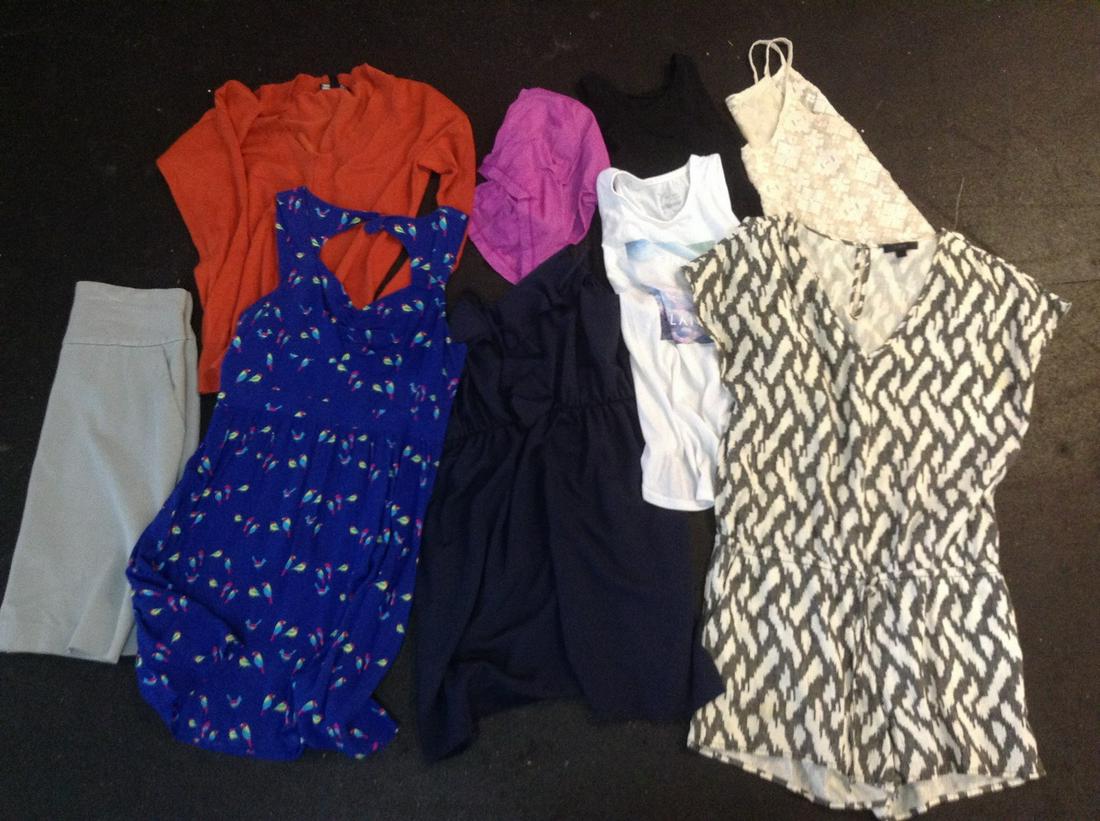 Large lot of Womens Clothes - Anne Klein, Lululemon and Anthropology: Large lot of Women's Clothes - Anne Klein Lululemon size 4 and Anthropology size 2&4