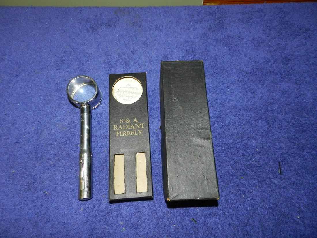 Antique S&A Radiant Firefly Lighted Magnifying Glass: Antique S&A Radiant Firefly Lighted Magnifying Glass