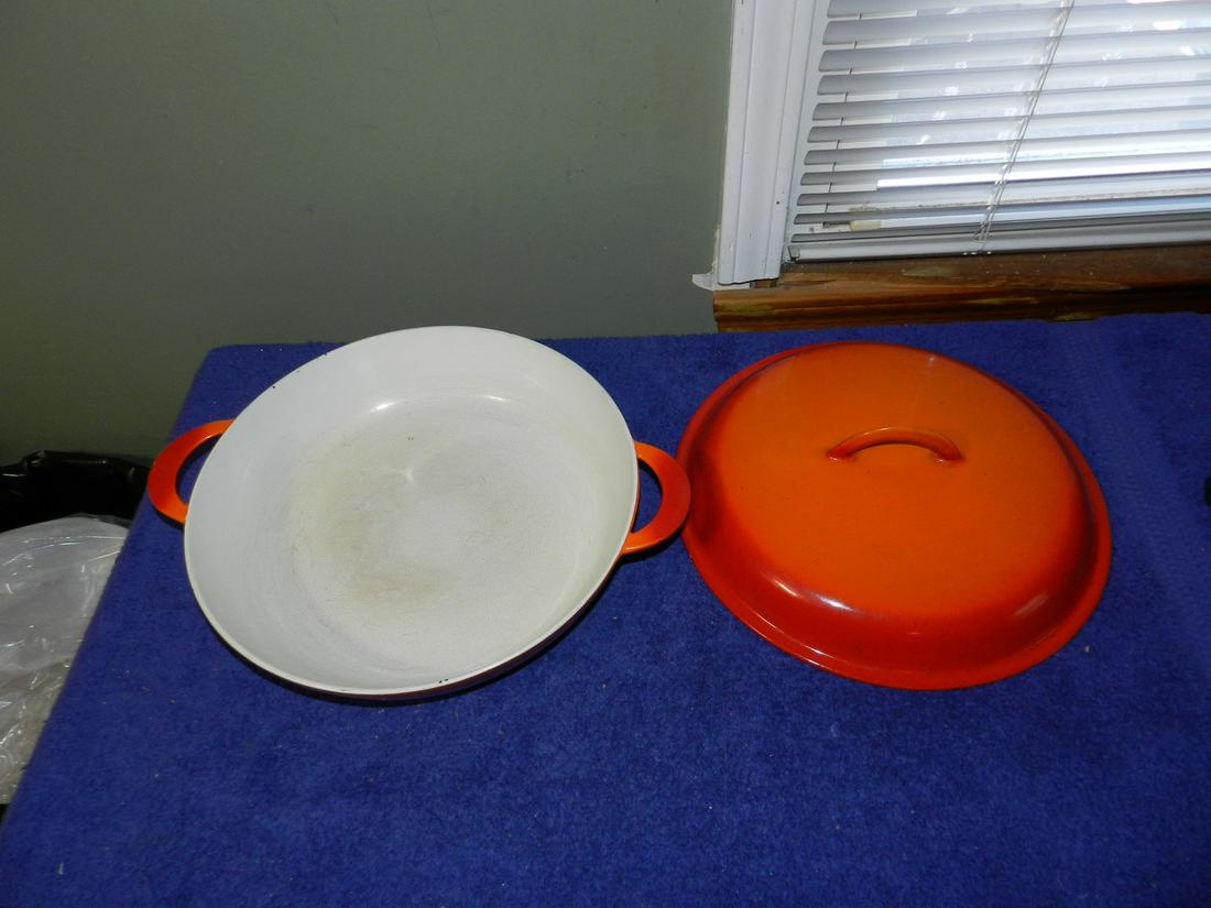 DescoWare Enamelled Cast Iron 12" Pan With Lid (1 of 1)