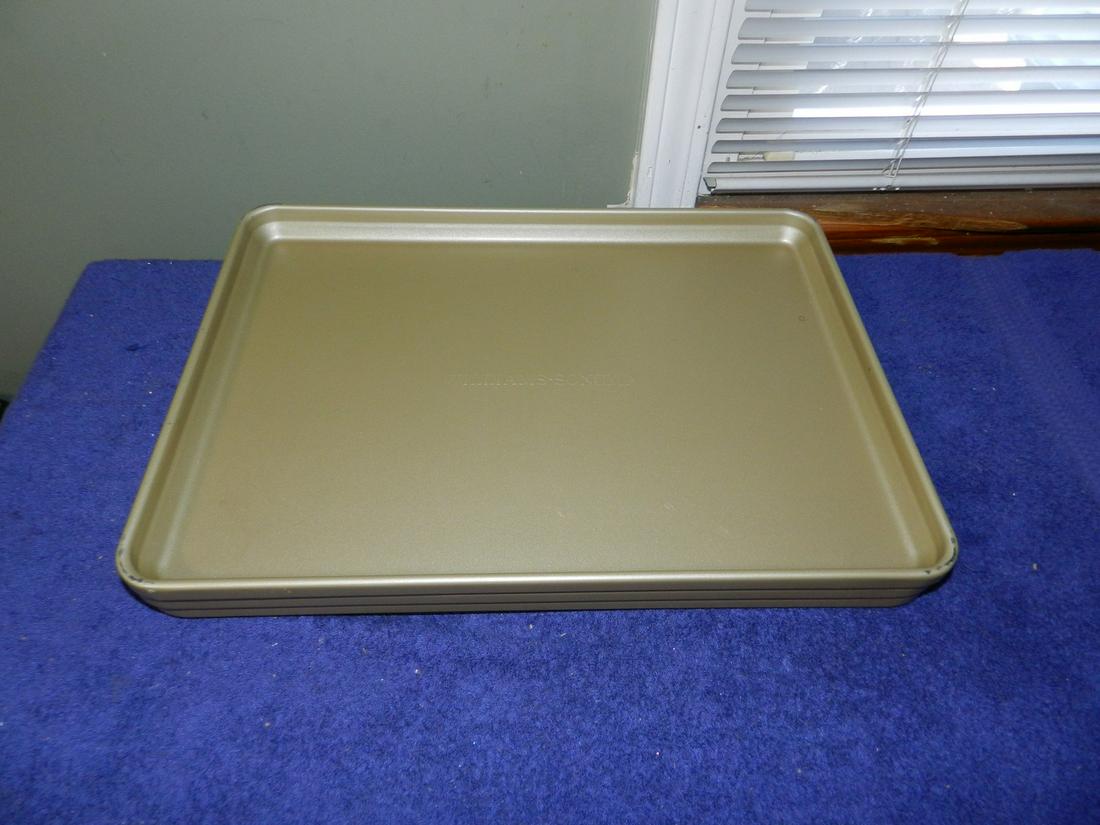 3 williams Sonoma Baking Sheets (1 of 1)