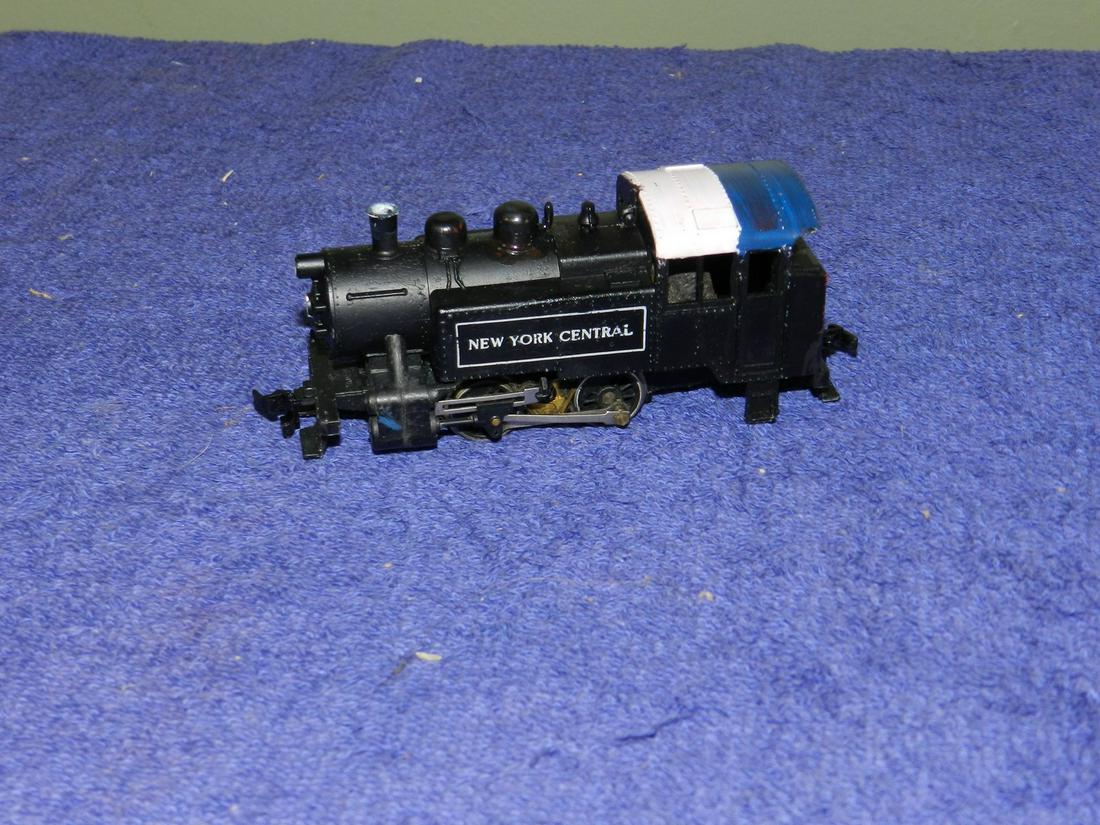 Mantua HO Scale New York Central Locomotive 3992 (1 of 1)