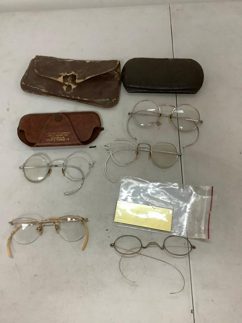 Lot of antique glasses and cases: Lot of antique glasses and cases