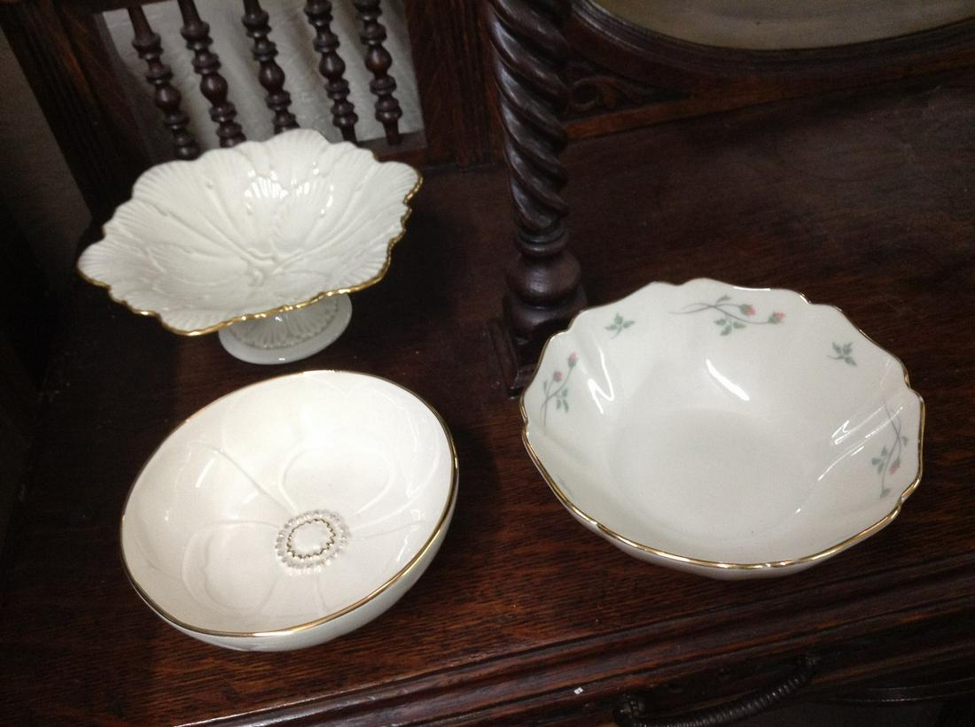 Lot of Lenox - Rose Manor Bowl, Pedestal Bowl and Daisy bowl largest 6.5" across: Lot of Lenox - Rose Manor Bowl, Pedestal Bowl and Daisy bowl largest 6.5" across