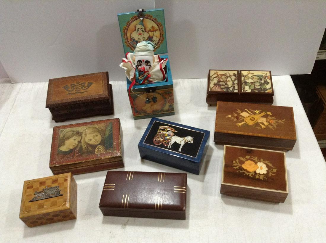 Vintage Jack in the box music box and large lot of Wood & other Boxes (Three on right are music: Vintage Jack in the box music box and large lot of Wood & other Boxes (Three on right are music boxes & do not work)