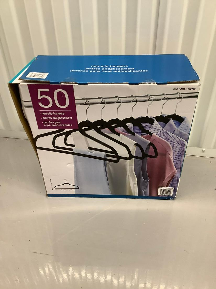 Box of 50 non slip hangers: Box of 50 non slip hangers
