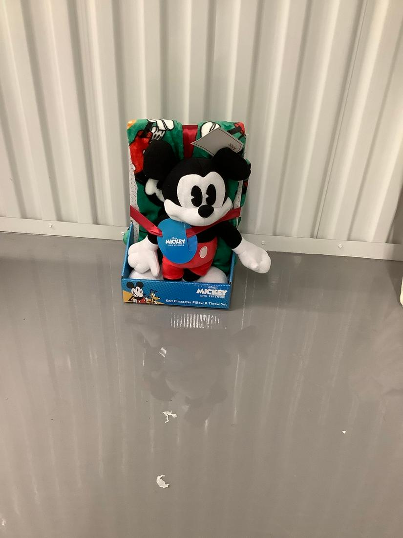 Mickey Mouse Pillow & Throw Set (1 of 1)