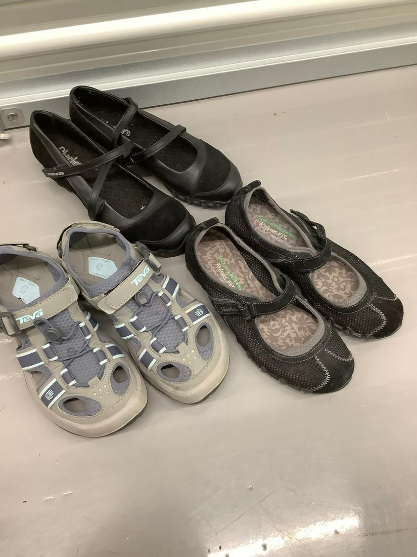 Lot of Womens Shoes, Skeckers and Teva, size 7: Lot of Womens Shoes, Skeckers and Teva, size 7