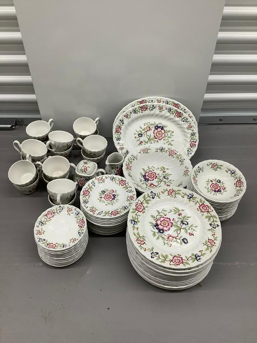 Set of 16 Mandarin by Franciscan China, made in Staffordshire England with serving pieces: Set of 16 Mandarin by Franciscan China, made in Staffordshire England with serving pieces