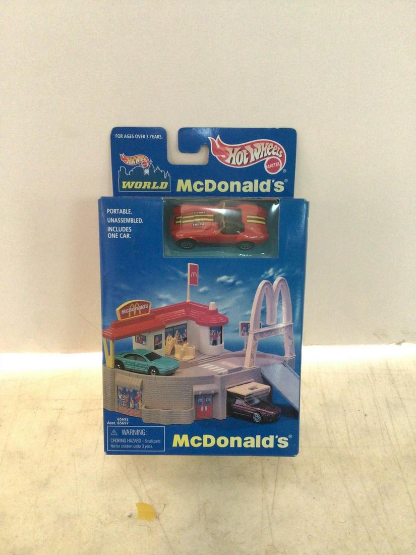 hot wheels mcdonalds playset new in box (1 of 1)