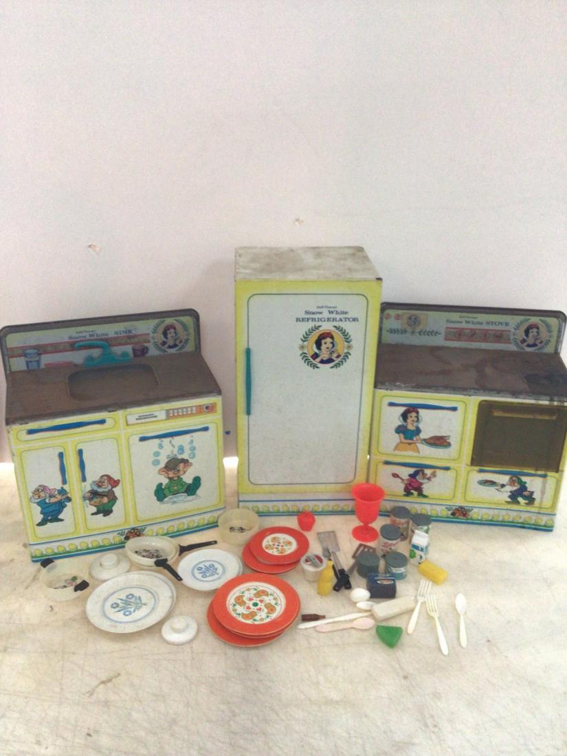 vintage snow white tin kitchen set (1 of 1)