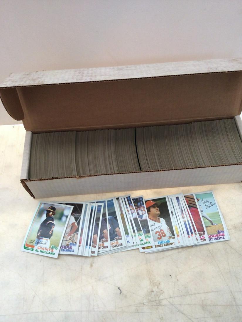 Topps 1982 Baseball Cards (1 of 1)