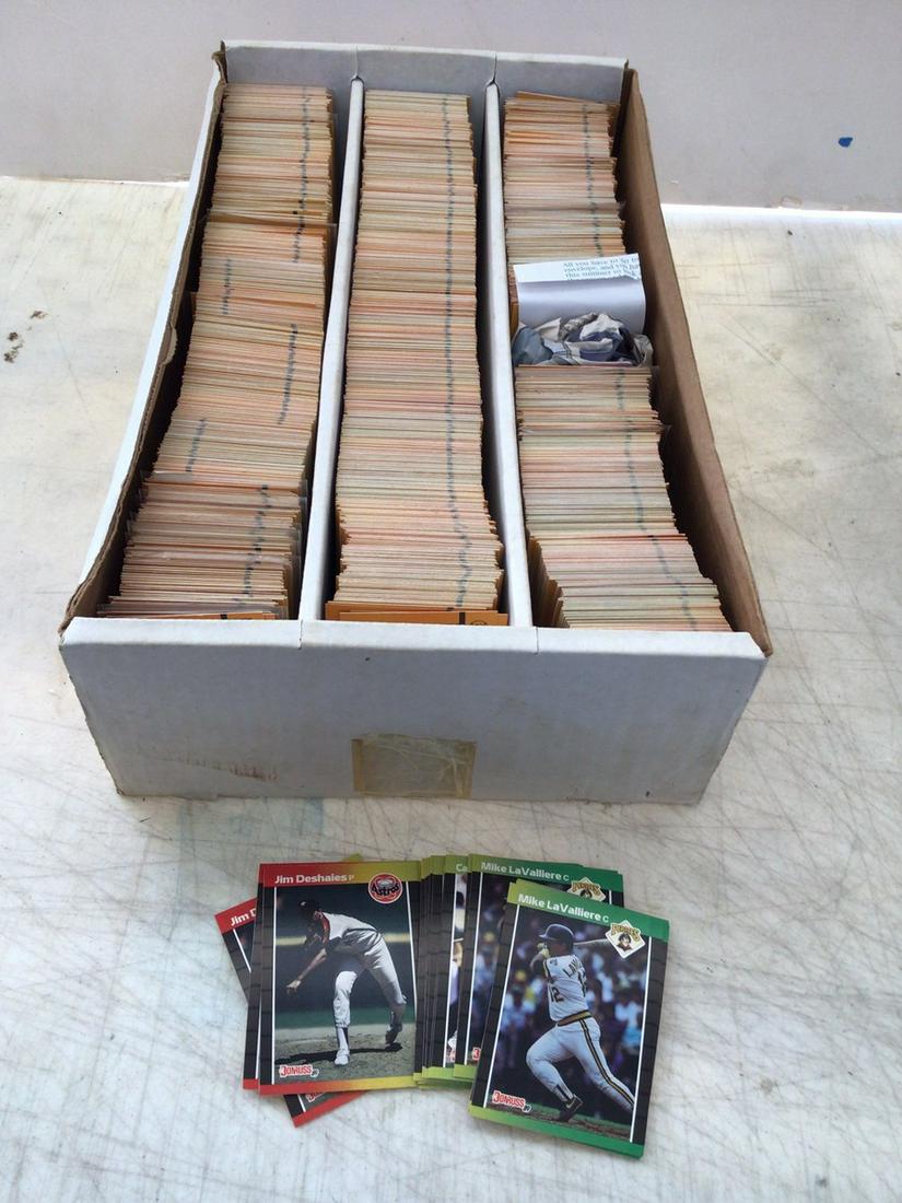 1989 Donruss large box card collection (1 of 1)