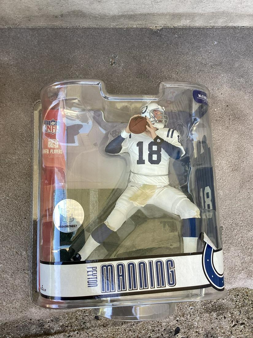 Peyton Manning Figure on the card: Peyton Manning Figure on the card
