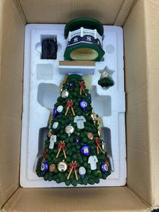 Danbury Mint New York Yankees Christmas Tree in original box 15.5" without Base: Danbury Mint New York Yankees Christmas Tree in original box 15.5" without Base