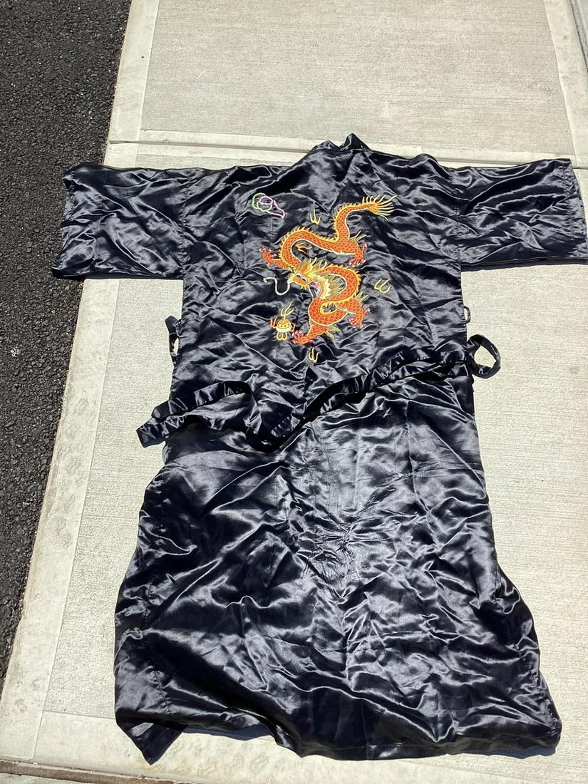 Vintage Pure Silk Hand Embroidered Robe Size M (1 of 1)